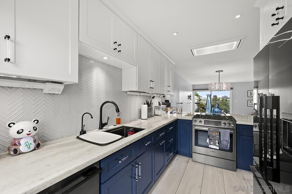 Detail Gallery Image 4 of 31 For 5746  Ferber Street, San Diego,  CA 92122 - 2 Beds | 1/1 Baths