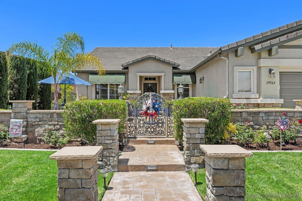 Detail Gallery Image 3 of 53 For 39563  Freemark Abbey, Murrieta,  CA 92563 - 3 Beds | 2 Baths