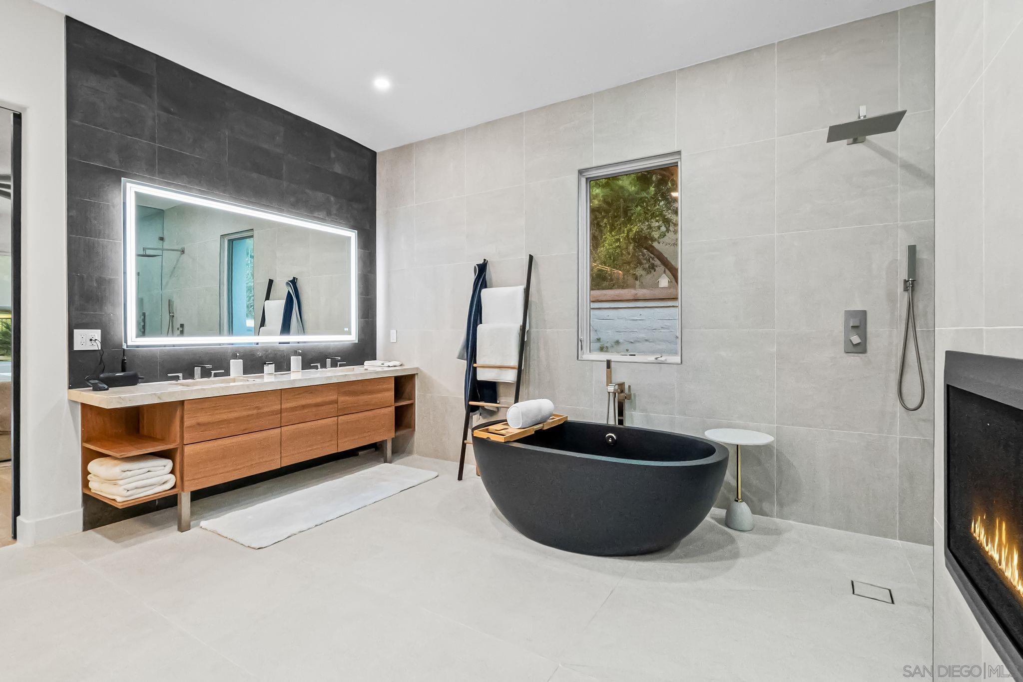 Detail Gallery Image 23 of 62 For 16829  Going My Way, San Diego,  CA 92127 - 4 Beds | 4 Baths