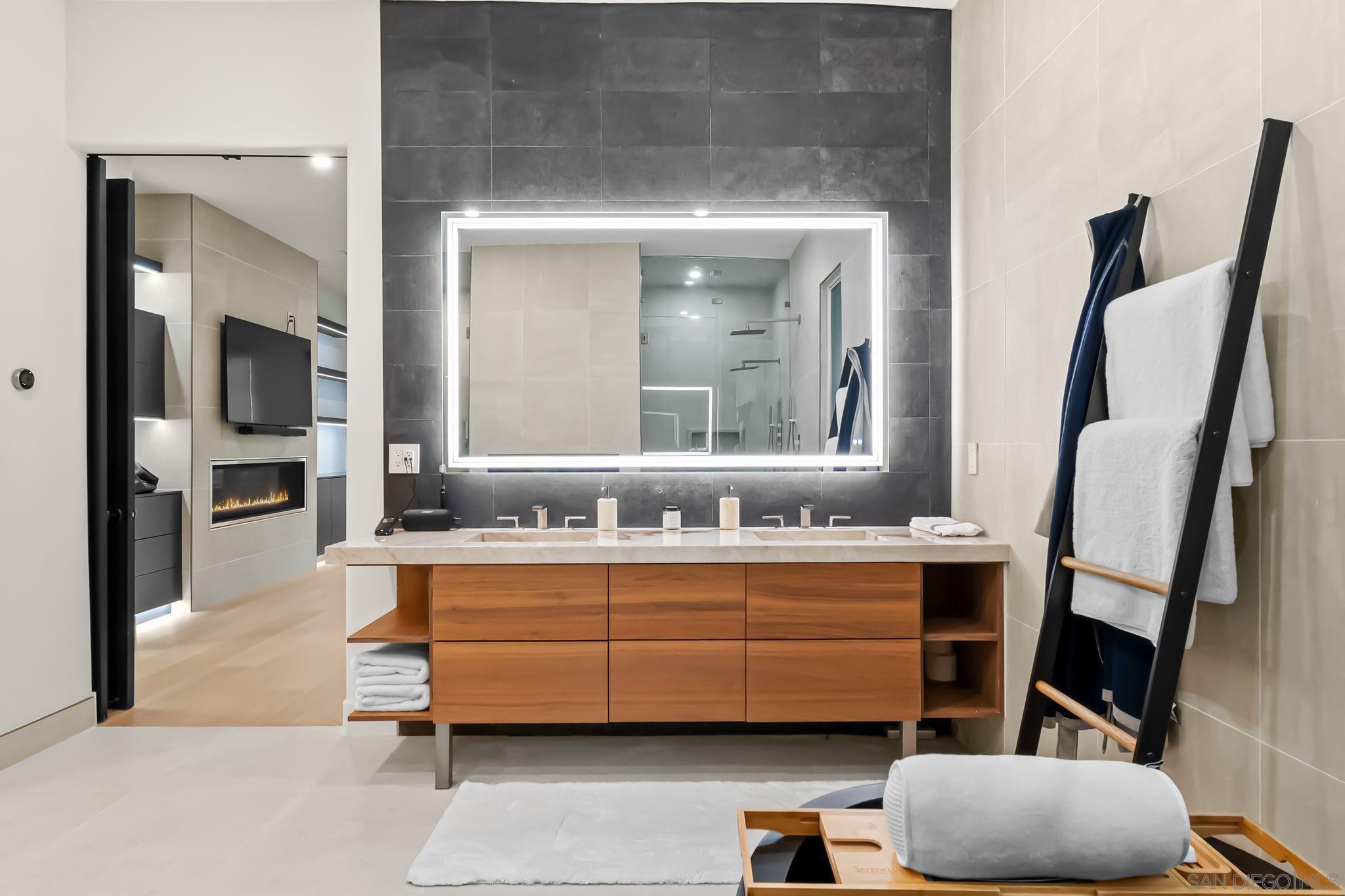 Detail Gallery Image 25 of 62 For 16829  Going My Way, San Diego,  CA 92127 - 4 Beds | 4 Baths