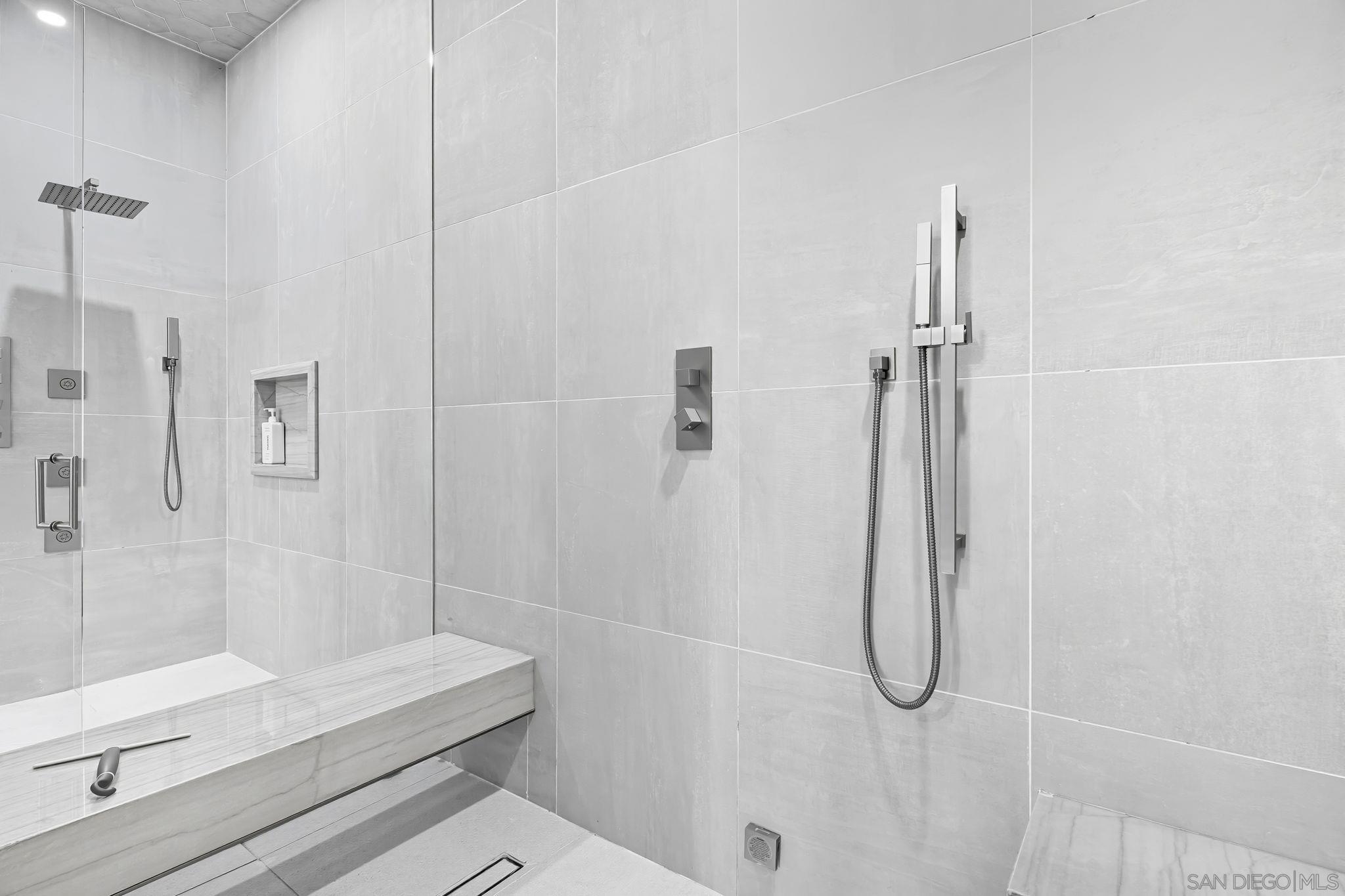 Detail Gallery Image 26 of 62 For 16829  Going My Way, San Diego,  CA 92127 - 4 Beds | 4 Baths