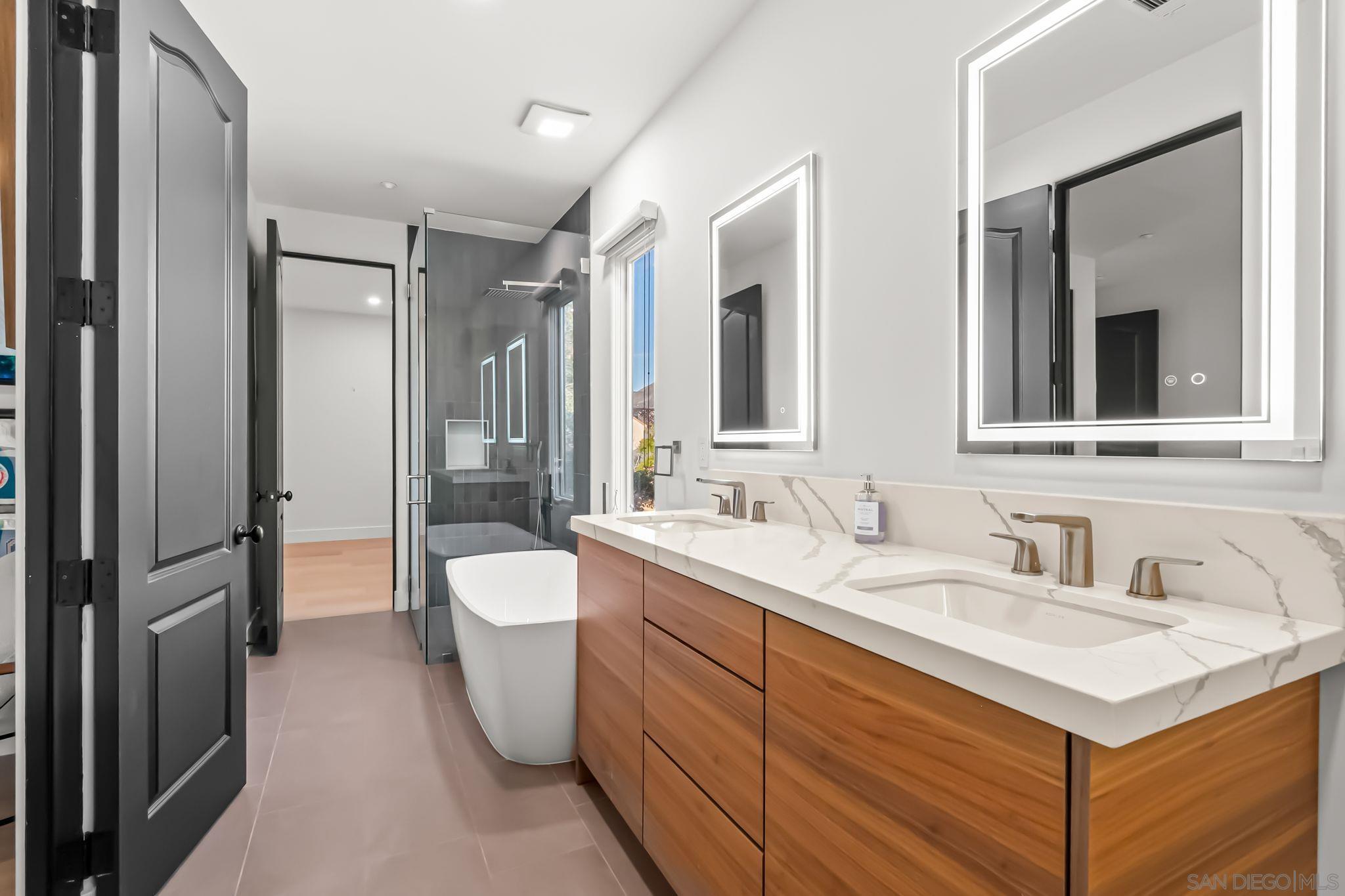 Detail Gallery Image 43 of 62 For 16829  Going My Way, San Diego,  CA 92127 - 4 Beds | 4 Baths