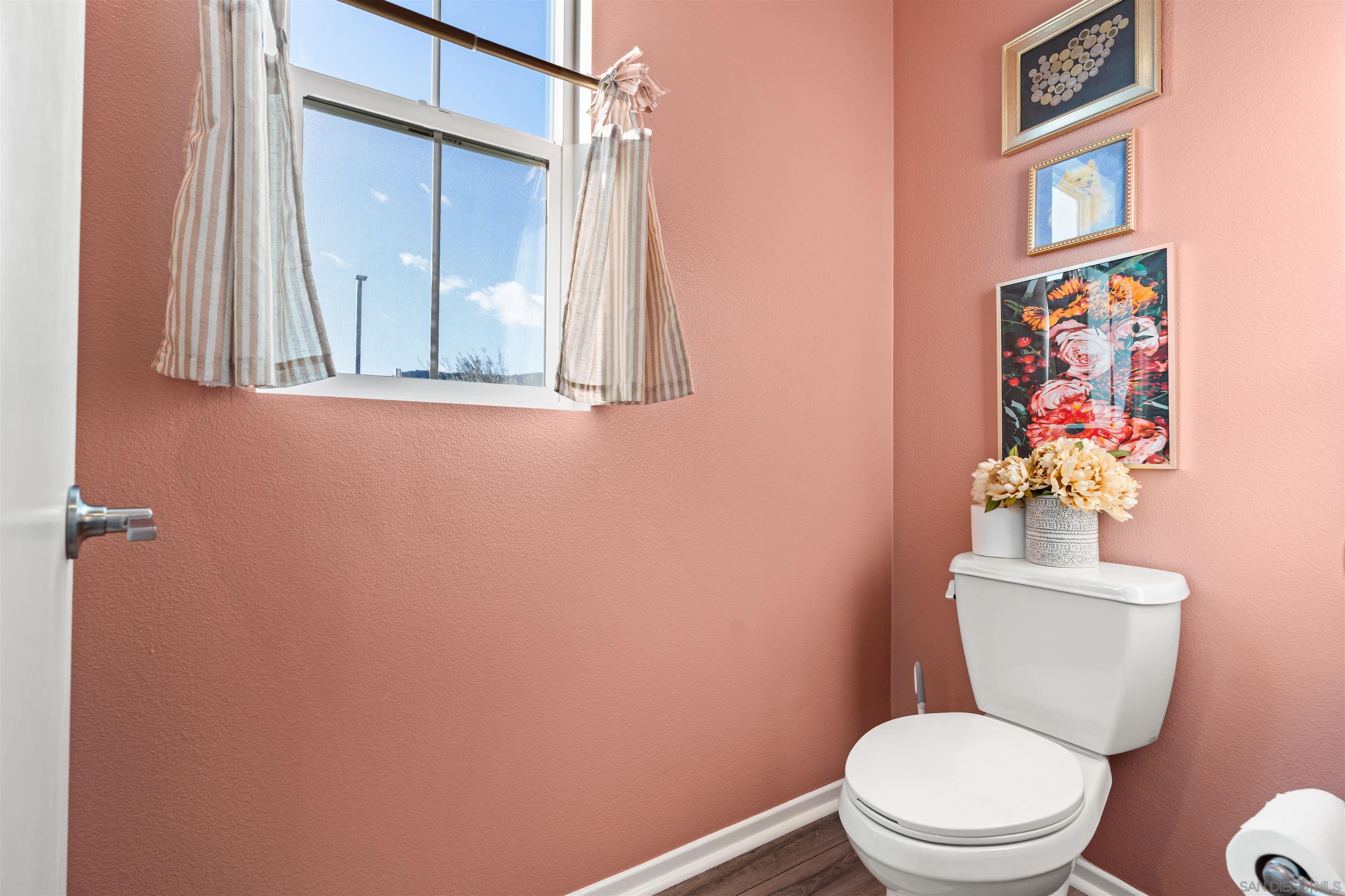 Detail Gallery Image 17 of 48 For 304  Sweet Place, Fallbrook,  CA 92028 - 4 Beds | 2/1 Baths