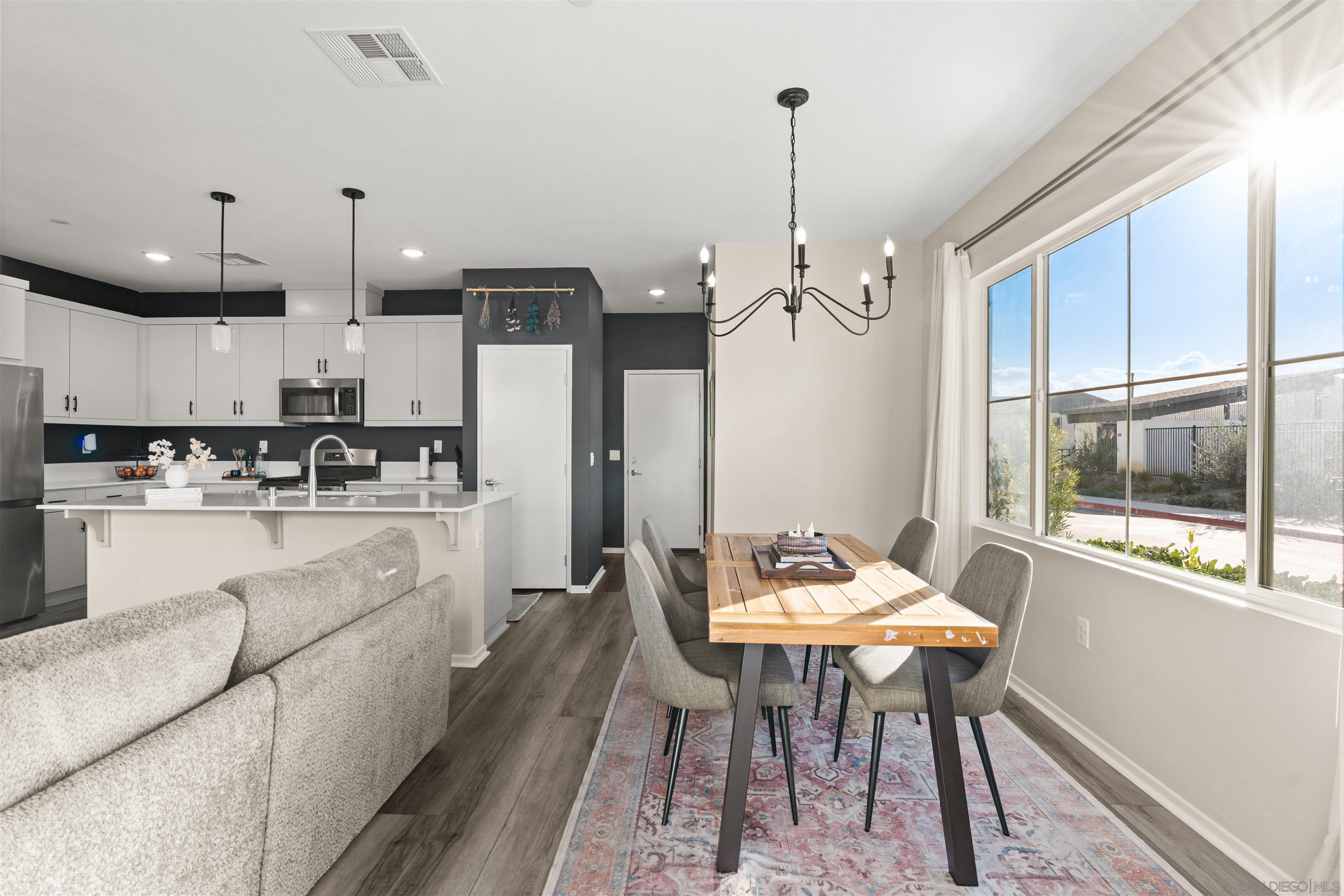 Detail Gallery Image 6 of 48 For 304  Sweet Place, Fallbrook,  CA 92028 - 4 Beds | 2/1 Baths