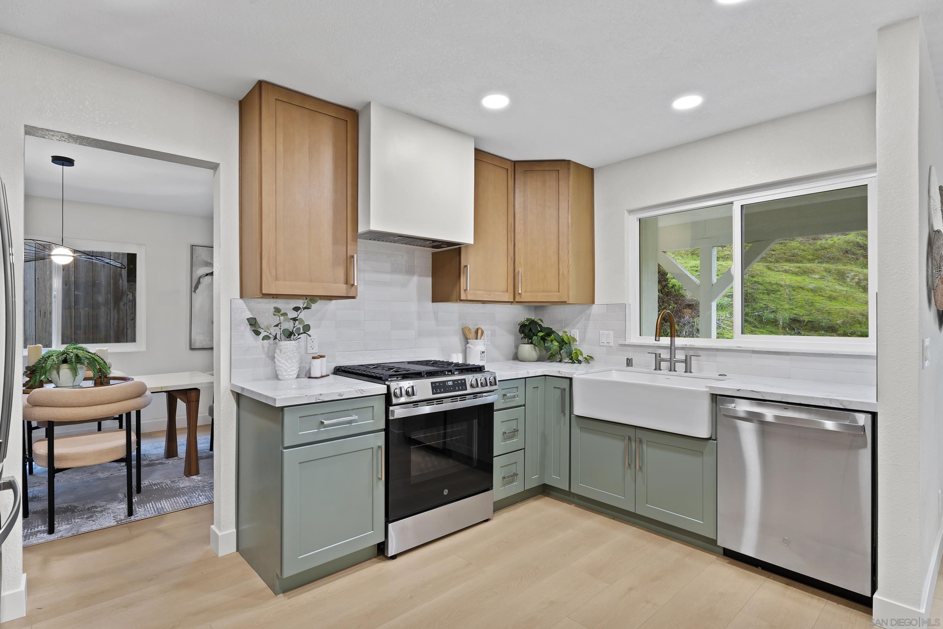 Detail Gallery Image 13 of 40 For 7224  Melotte St, San Diego,  CA 92119 - 4 Beds | 2/1 Baths