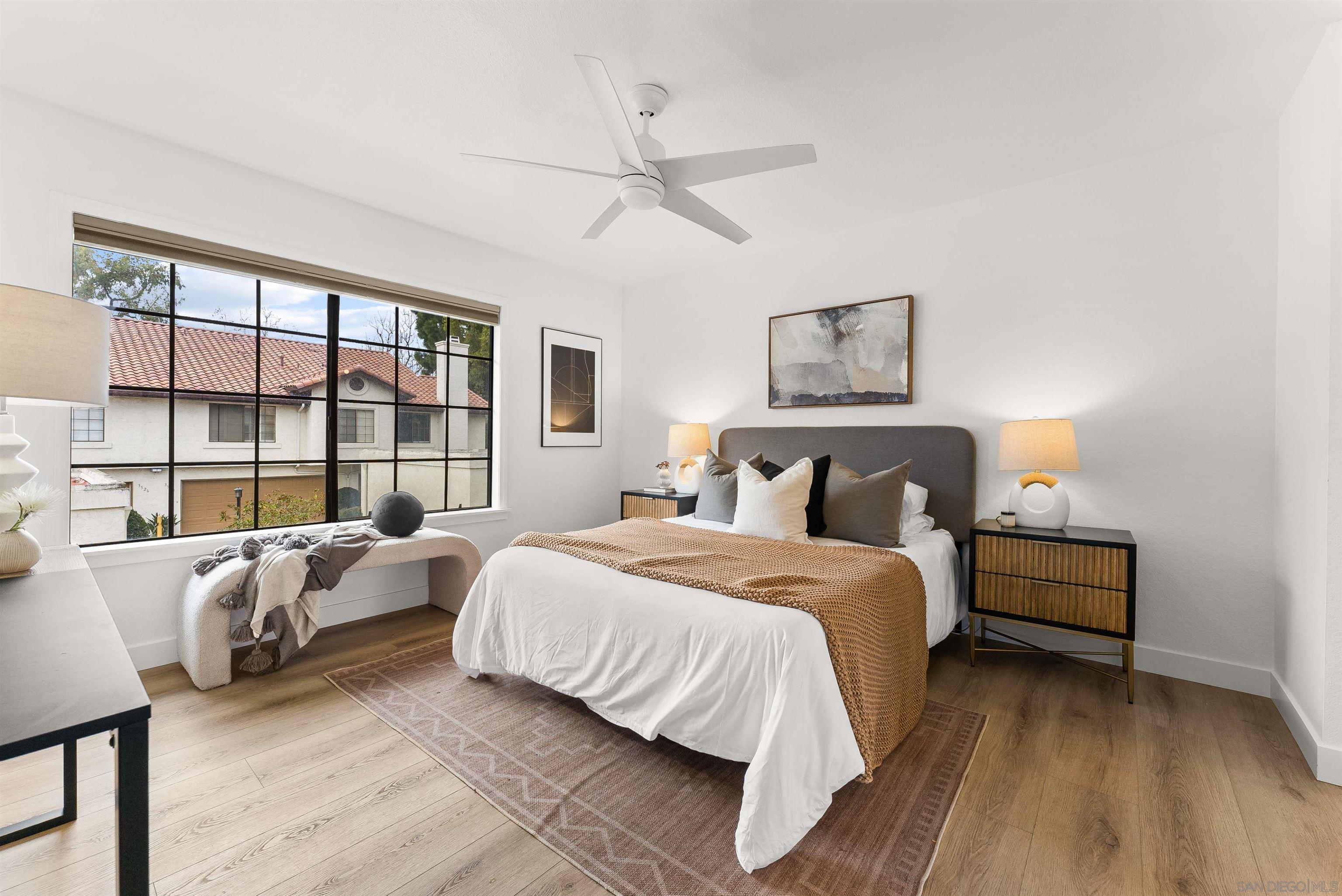 Detail Gallery Image 8 of 21 For 3546  Seahorn Cir, San Diego,  CA 92130 - 2 Beds | 2 Baths