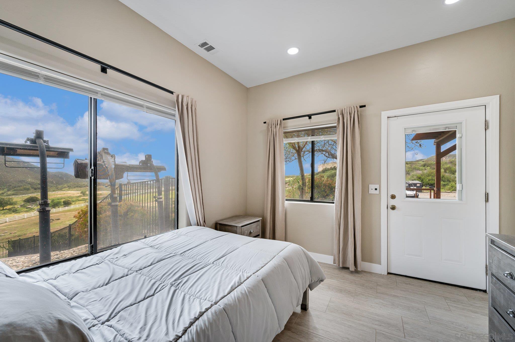 Detail Gallery Image 33 of 71 For 17287  Oak Hollow Road, Ramona,  CA 92065 - 5 Beds | 3/1 Baths