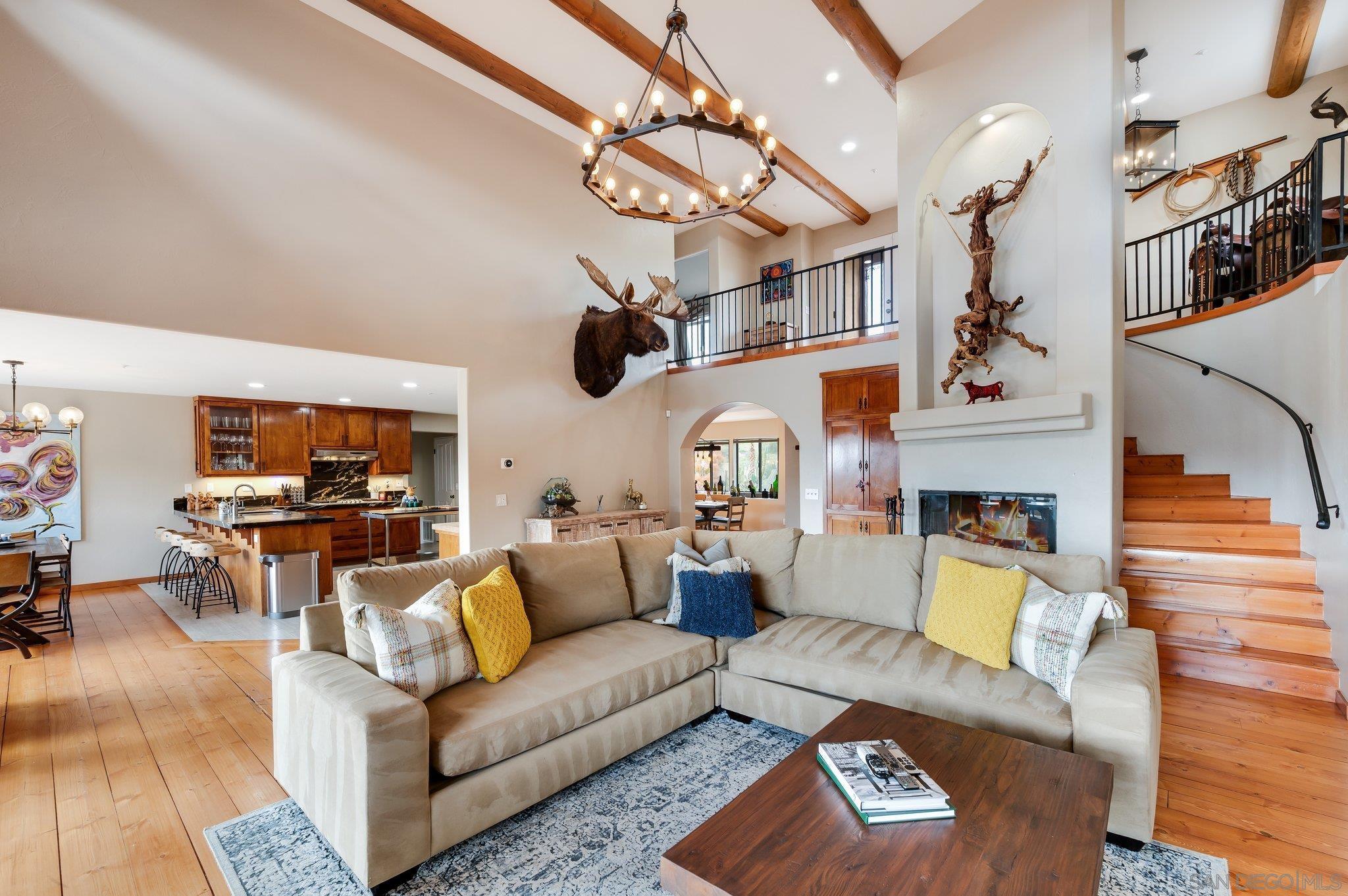 Detail Gallery Image 10 of 71 For 17287  Oak Hollow Road, Ramona,  CA 92065 - 5 Beds | 3/1 Baths