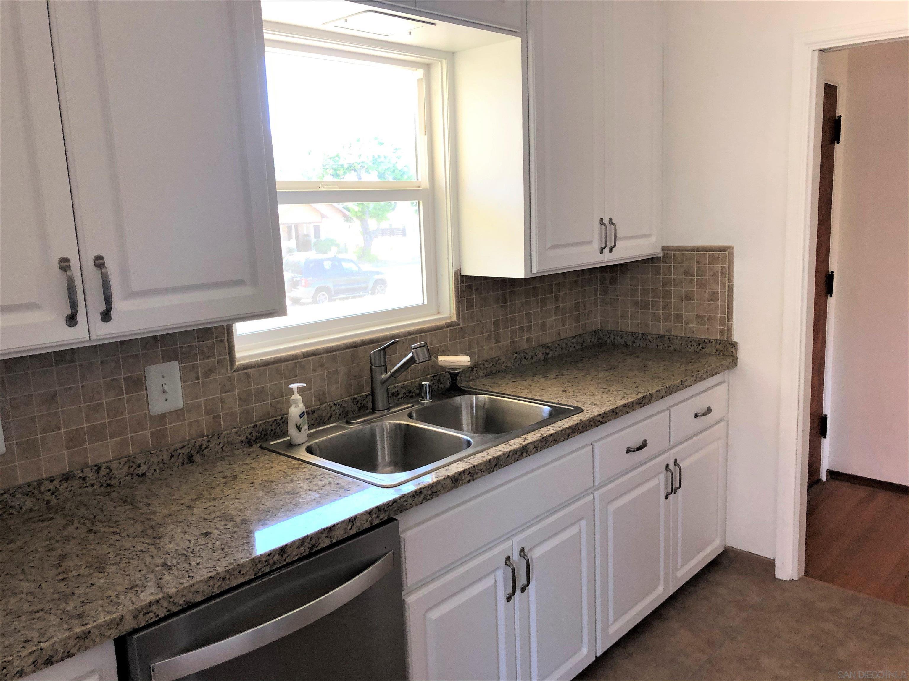 Detail Gallery Image 7 of 13 For 287  Second Ave, Chula Vista,  CA 91910 - 3 Beds | 1 Baths