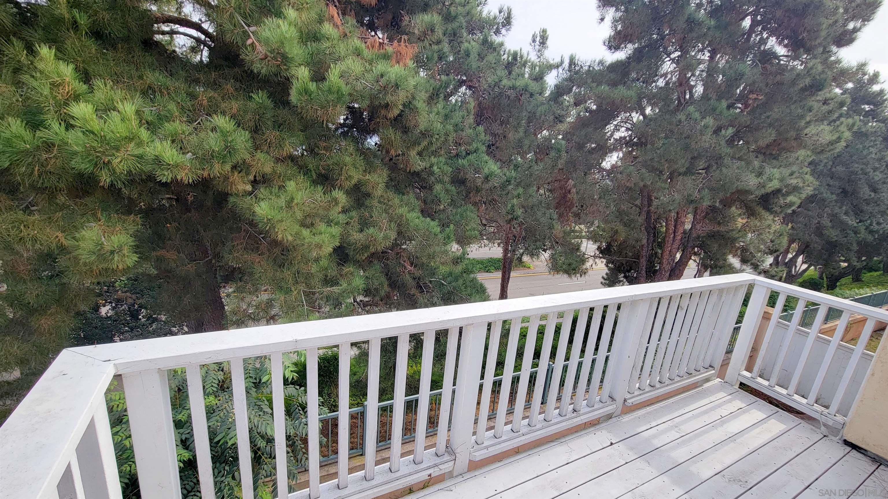 Detail Gallery Image 18 of 28 For 1205  Calle Tesoro, Chula Vista,  CA 91915 - 3 Beds | 2/1 Baths