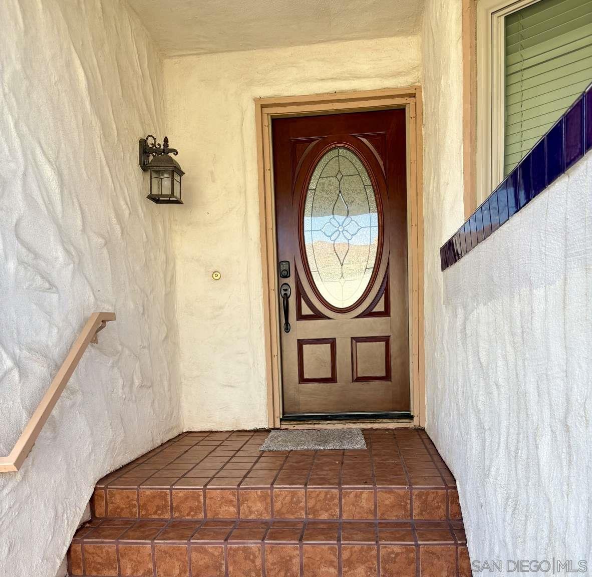 Detail Gallery Image 2 of 6 For 12282  Paseo Lucido  a,  San Diego,  CA 92128 - 3 Beds | 2 Baths
