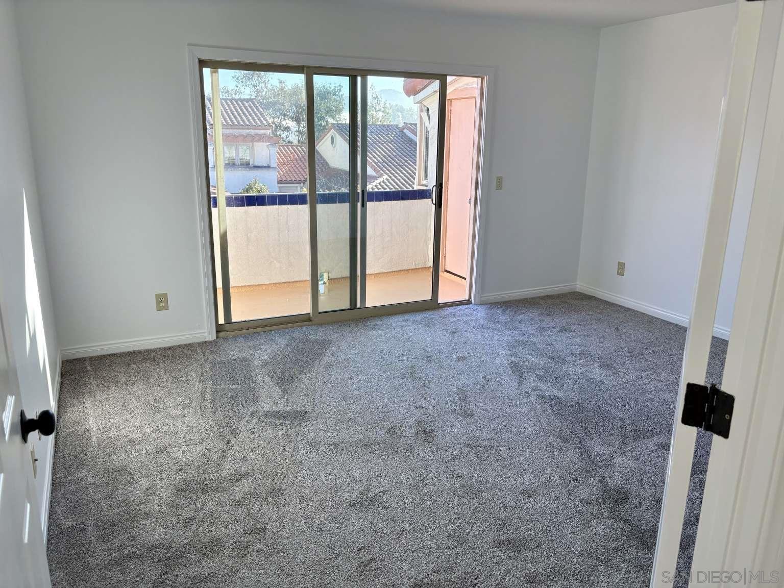 Detail Gallery Image 5 of 6 For 12282  Paseo Lucido  a,  San Diego,  CA 92128 - 3 Beds | 2 Baths