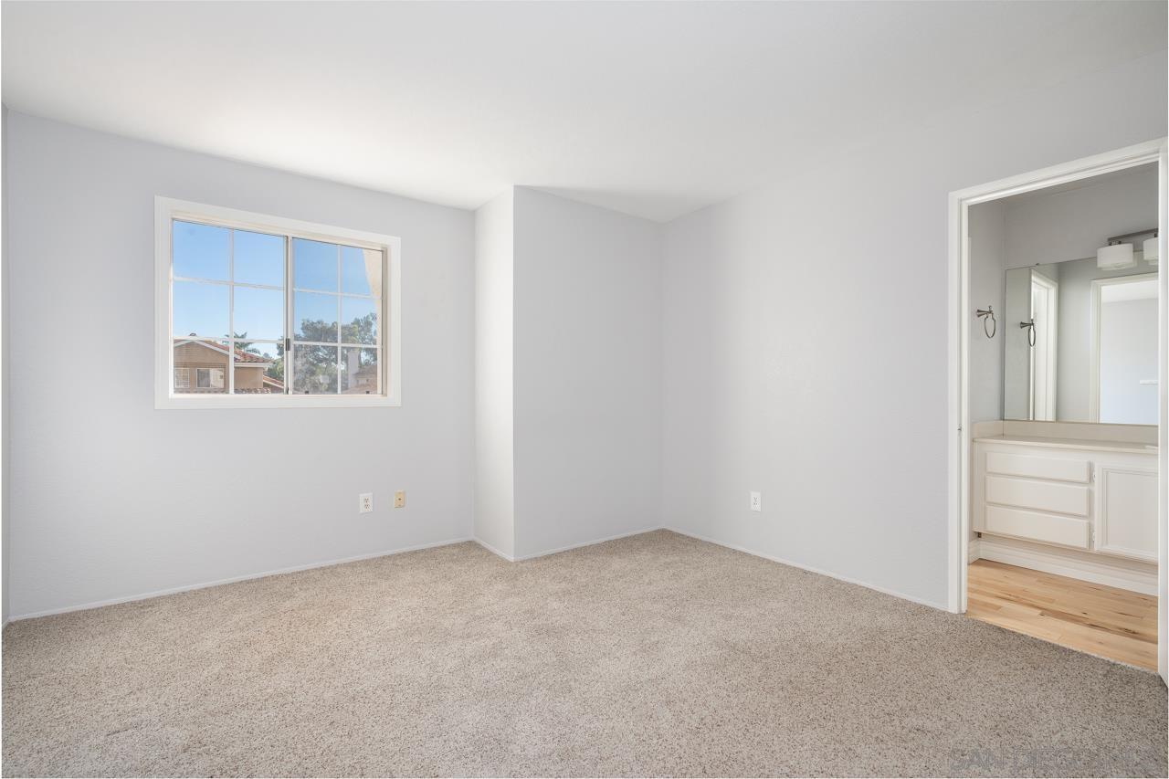 Detail Gallery Image 15 of 32 For 9244  Calle De Vista Oeste, San Diego,  CA 92129 - 4 Beds | 3 Baths