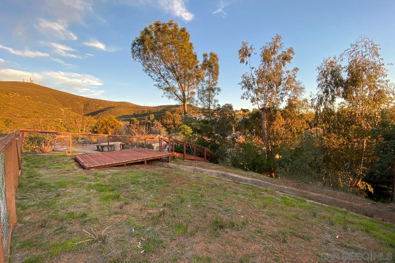 Detail Gallery Image 24 of 32 For 9244  Calle De Vista Oeste, San Diego,  CA 92129 - 4 Beds | 3 Baths