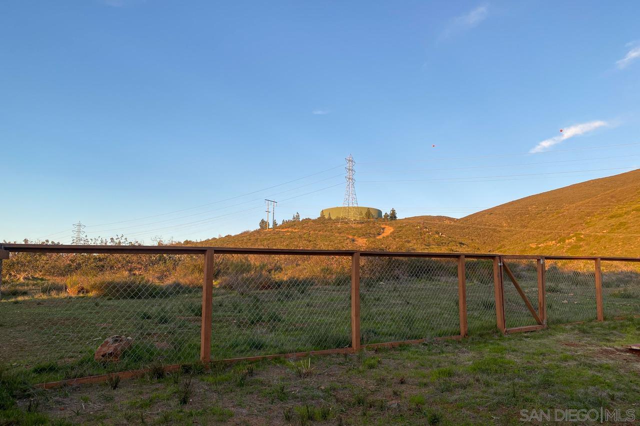 Detail Gallery Image 26 of 32 For 9244  Calle De Vista Oeste, San Diego,  CA 92129 - 4 Beds | 3 Baths