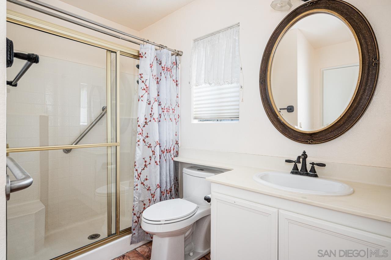 Detail Gallery Image 7 of 32 For 9244  Calle De Vista Oeste, San Diego,  CA 92129 - 4 Beds | 3 Baths