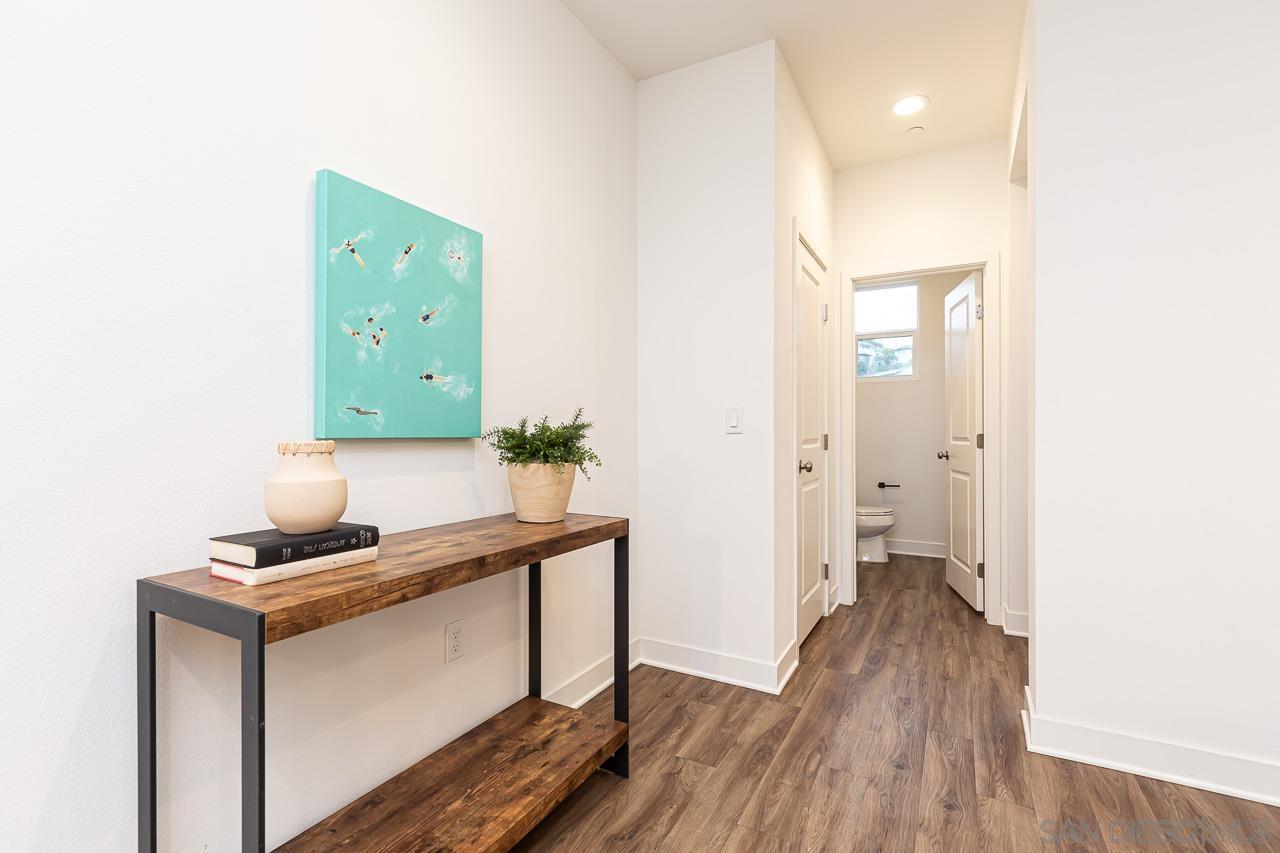 Detail Gallery Image 13 of 27 For 1120  Sea Glass Way, Oceanside,  CA 92054 - 3 Beds | 2/1 Baths