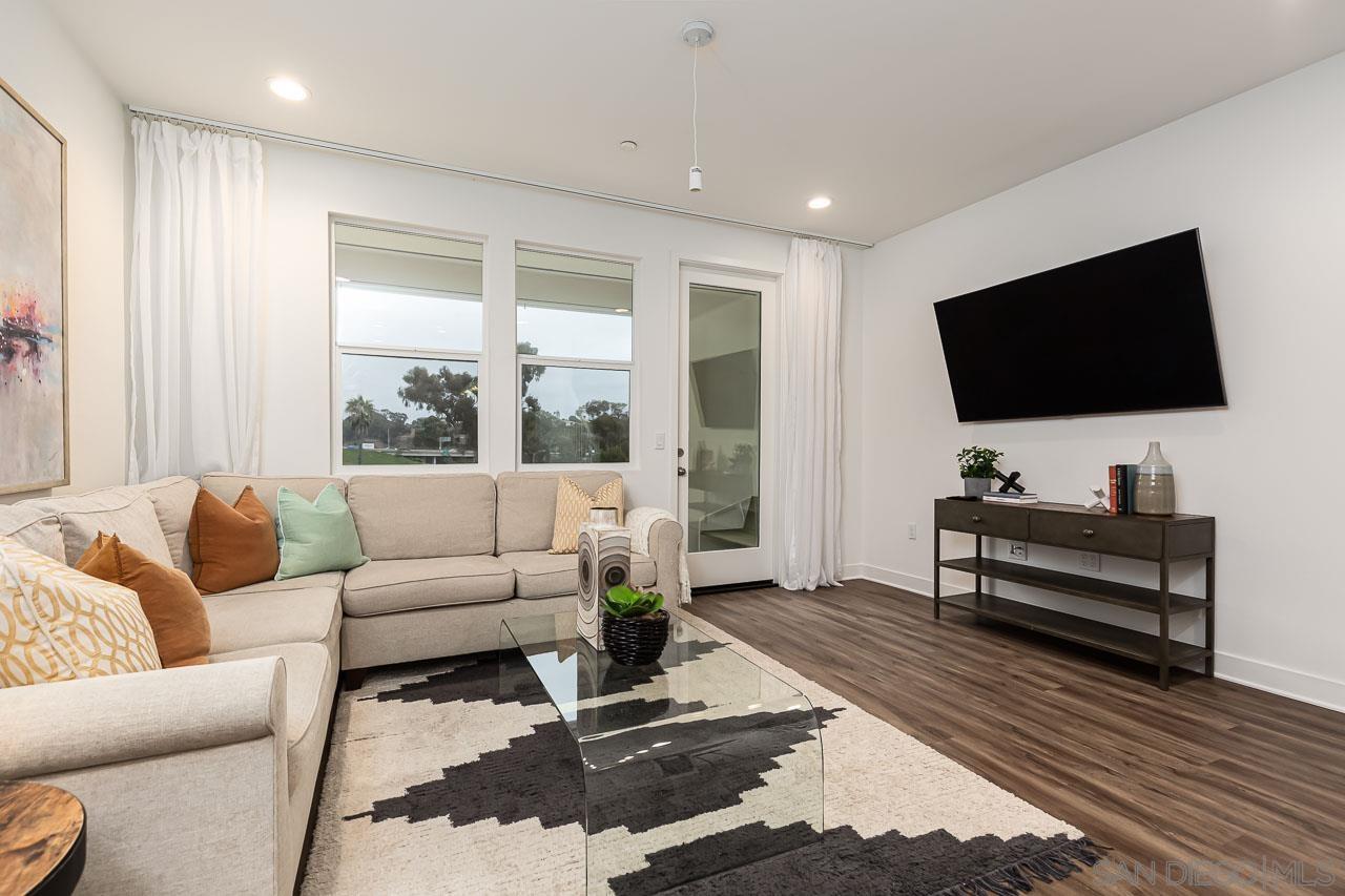 Detail Gallery Image 7 of 27 For 1120  Sea Glass Way, Oceanside,  CA 92054 - 3 Beds | 2/1 Baths