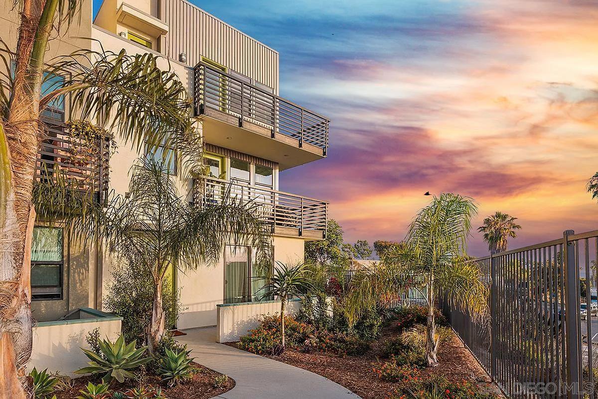 Front Image Thumbnail for SD250046233