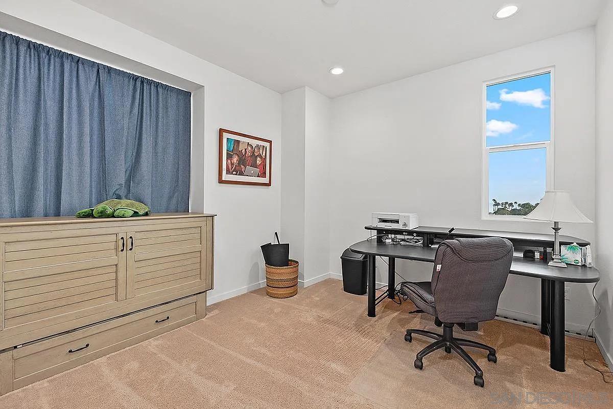 Detail Gallery Image 12 of 23 For 1557  Vista Del Mar Way  3, Oceanside,  CA 92054 - 3 Beds | 3/1 Baths