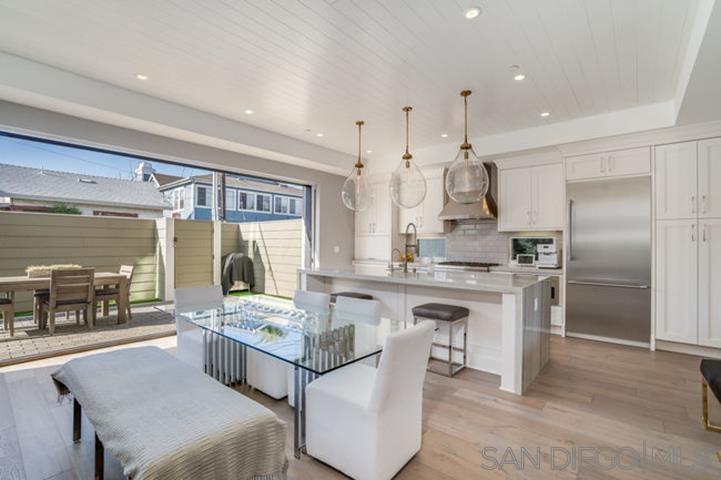 Detail Gallery Image 11 of 56 For 710  E Avenue, Coronado,  CA 92118 - 4 Beds | 4/1 Baths