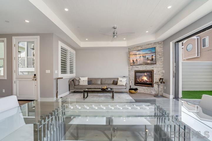 Detail Gallery Image 12 of 56 For 710  E Avenue, Coronado,  CA 92118 - 4 Beds | 4/1 Baths