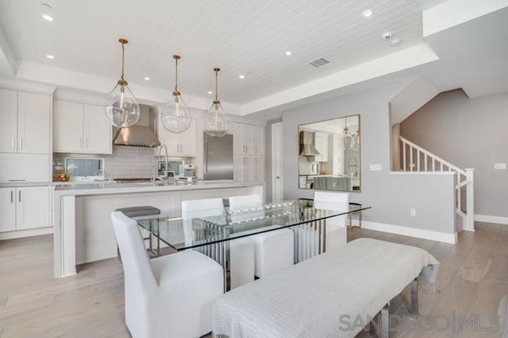 Detail Gallery Image 14 of 56 For 710  E Avenue, Coronado,  CA 92118 - 4 Beds | 4/1 Baths