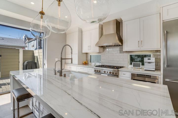 Detail Gallery Image 16 of 56 For 710  E Avenue, Coronado,  CA 92118 - 4 Beds | 4/1 Baths