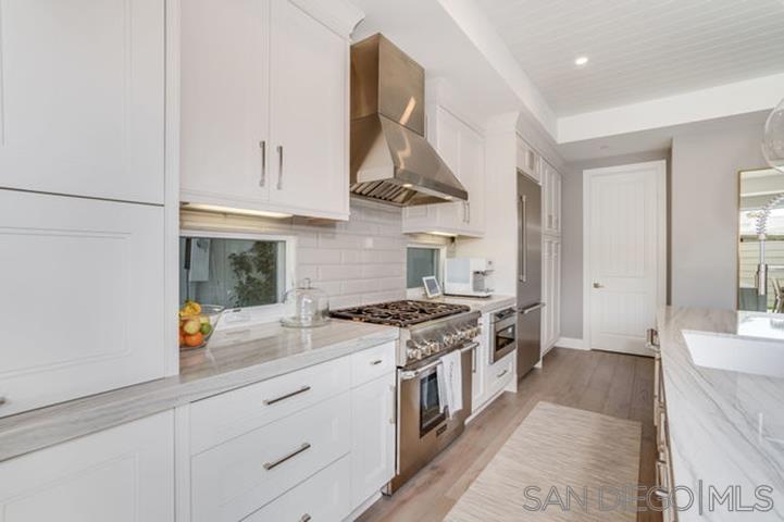 Detail Gallery Image 20 of 56 For 710  E Avenue, Coronado,  CA 92118 - 4 Beds | 4/1 Baths