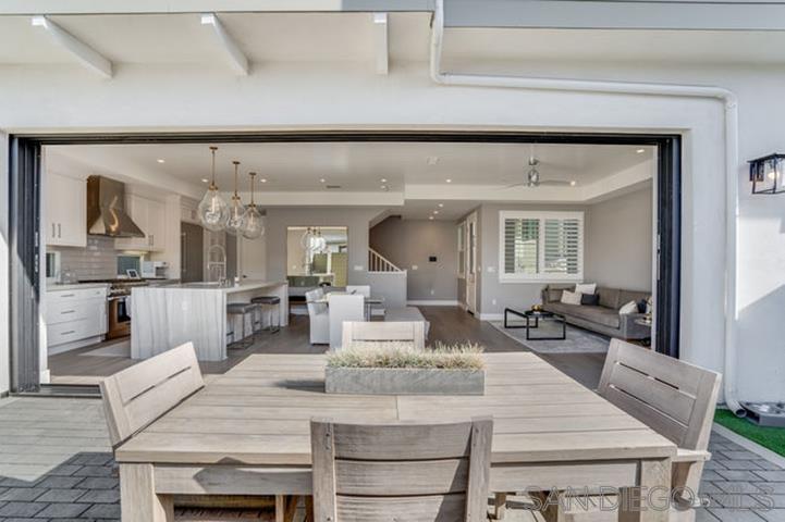 Detail Gallery Image 27 of 56 For 710  E Avenue, Coronado,  CA 92118 - 4 Beds | 4/1 Baths