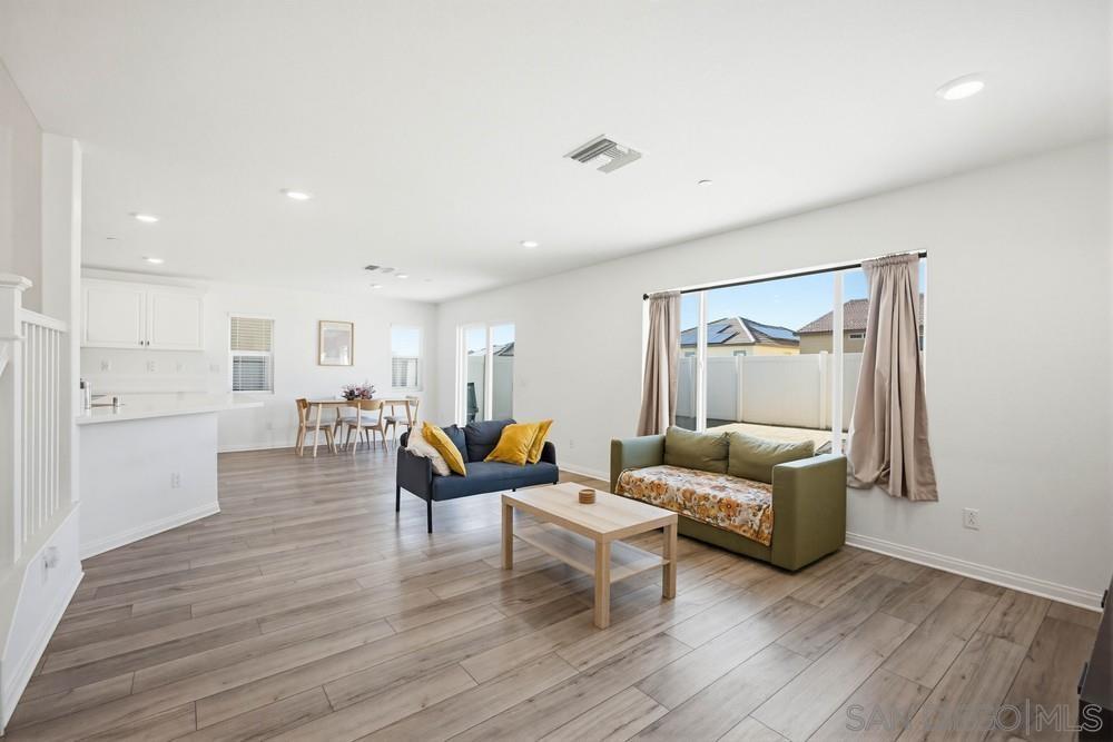 Detail Gallery Image 12 of 52 For 25579  Calamity Lane, Homeland,  CA 92548 - 3 Beds | 2/1 Baths