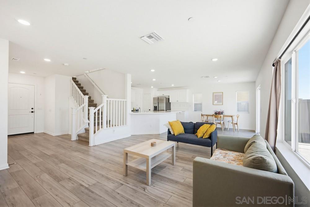 Detail Gallery Image 13 of 52 For 25579  Calamity Lane, Homeland,  CA 92548 - 3 Beds | 2/1 Baths