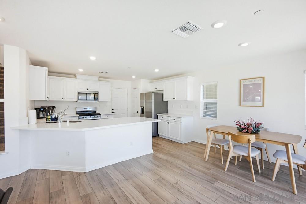 Detail Gallery Image 16 of 52 For 25579  Calamity Lane, Homeland,  CA 92548 - 3 Beds | 2/1 Baths