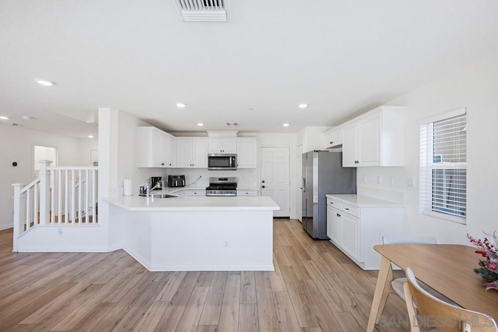 Detail Gallery Image 17 of 52 For 25579  Calamity Lane, Homeland,  CA 92548 - 3 Beds | 2/1 Baths