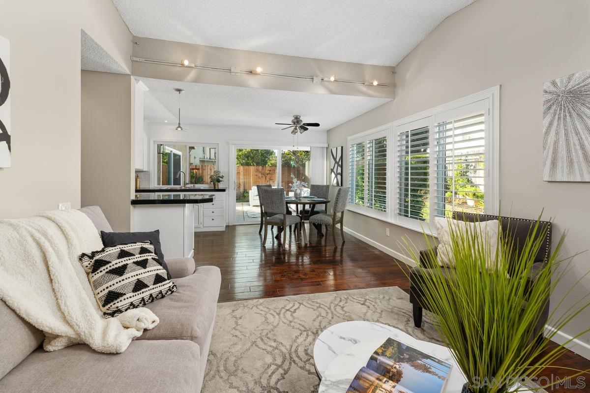 Detail Gallery Image 11 of 27 For 6330  Printwood Way, San Diego,  CA 92117 - 4 Beds | 2 Baths