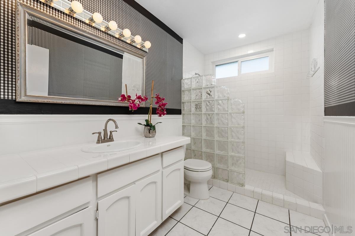 Detail Gallery Image 19 of 27 For 6330  Printwood Way, San Diego,  CA 92117 - 4 Beds | 2 Baths