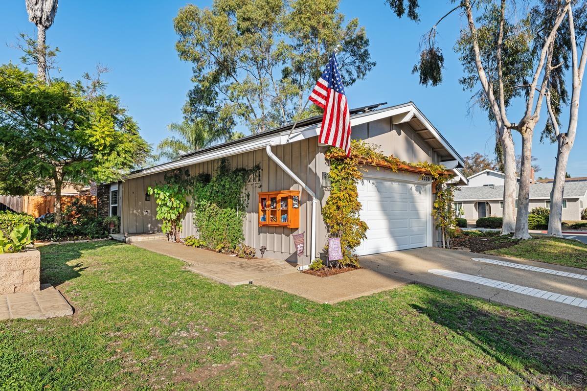 Detail Gallery Image 4 of 27 For 6330  Printwood Way, San Diego,  CA 92117 - 4 Beds | 2 Baths