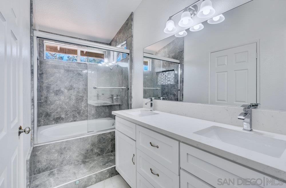 Detail Gallery Image 29 of 54 For 1236  Corte Cielo, San Marcos,  CA 92069 - 7 Beds | 5 Baths