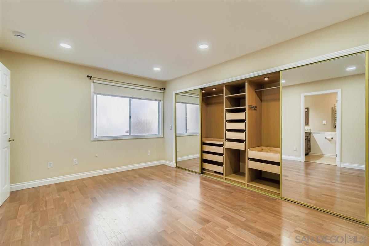 Detail Gallery Image 20 of 34 For 11313  Avenida De Los Lobos  #B,  San Diego,  CA 92127 - 3 Beds | 2 Baths