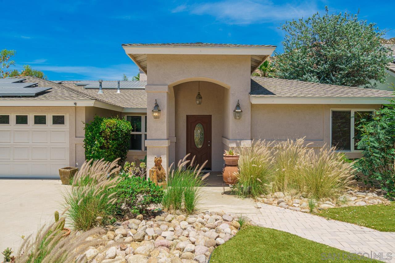 Detail Gallery Image 4 of 66 For 26152  Bellemore Dr, Ramona,  CA 92065 - 4 Beds | 3 Baths