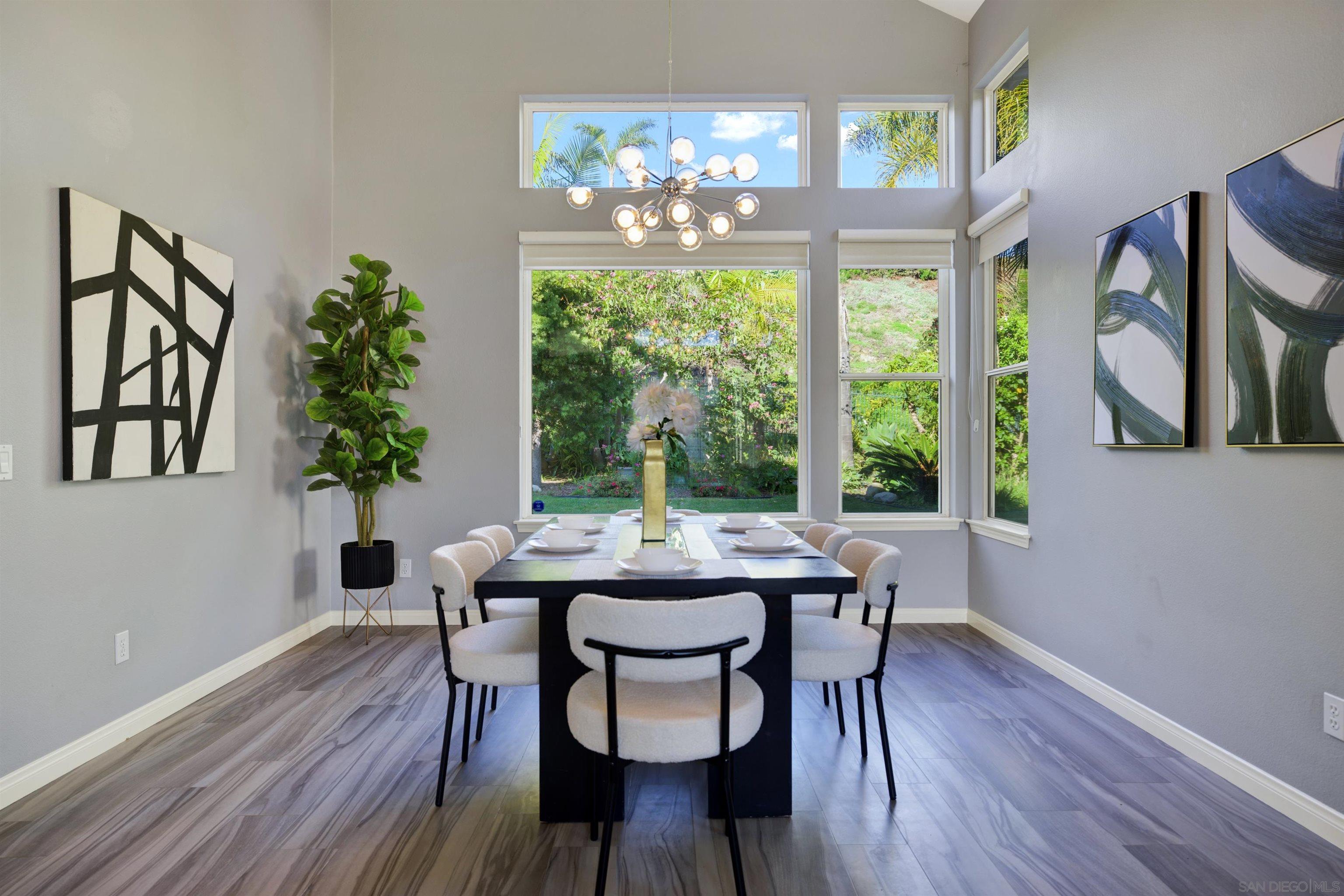 Detail Gallery Image 13 of 62 For 1010  Whimbrel Ct, Carlsbad,  CA 92011 - 4 Beds | 3 Baths