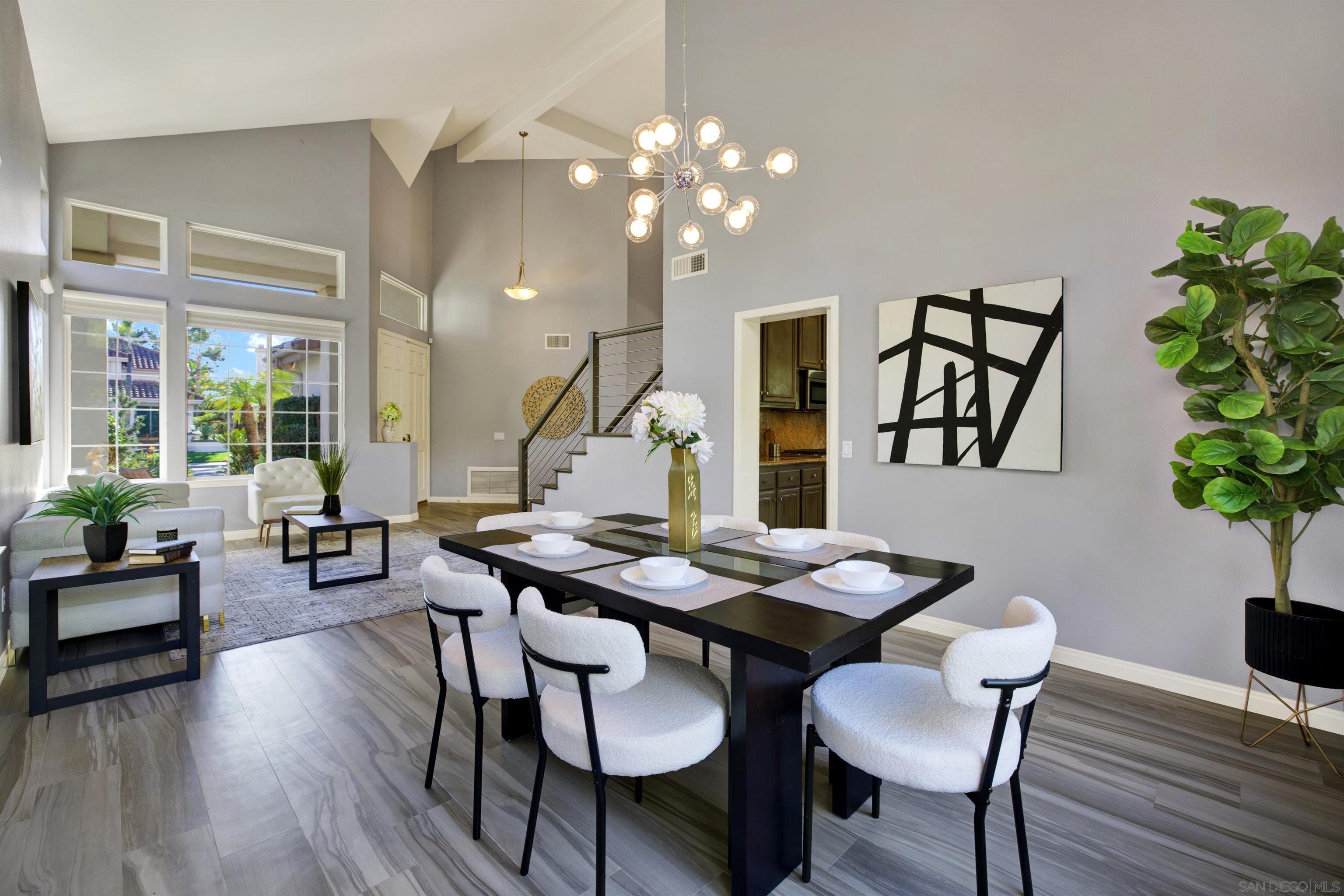 Detail Gallery Image 14 of 62 For 1010  Whimbrel Ct, Carlsbad,  CA 92011 - 4 Beds | 3 Baths