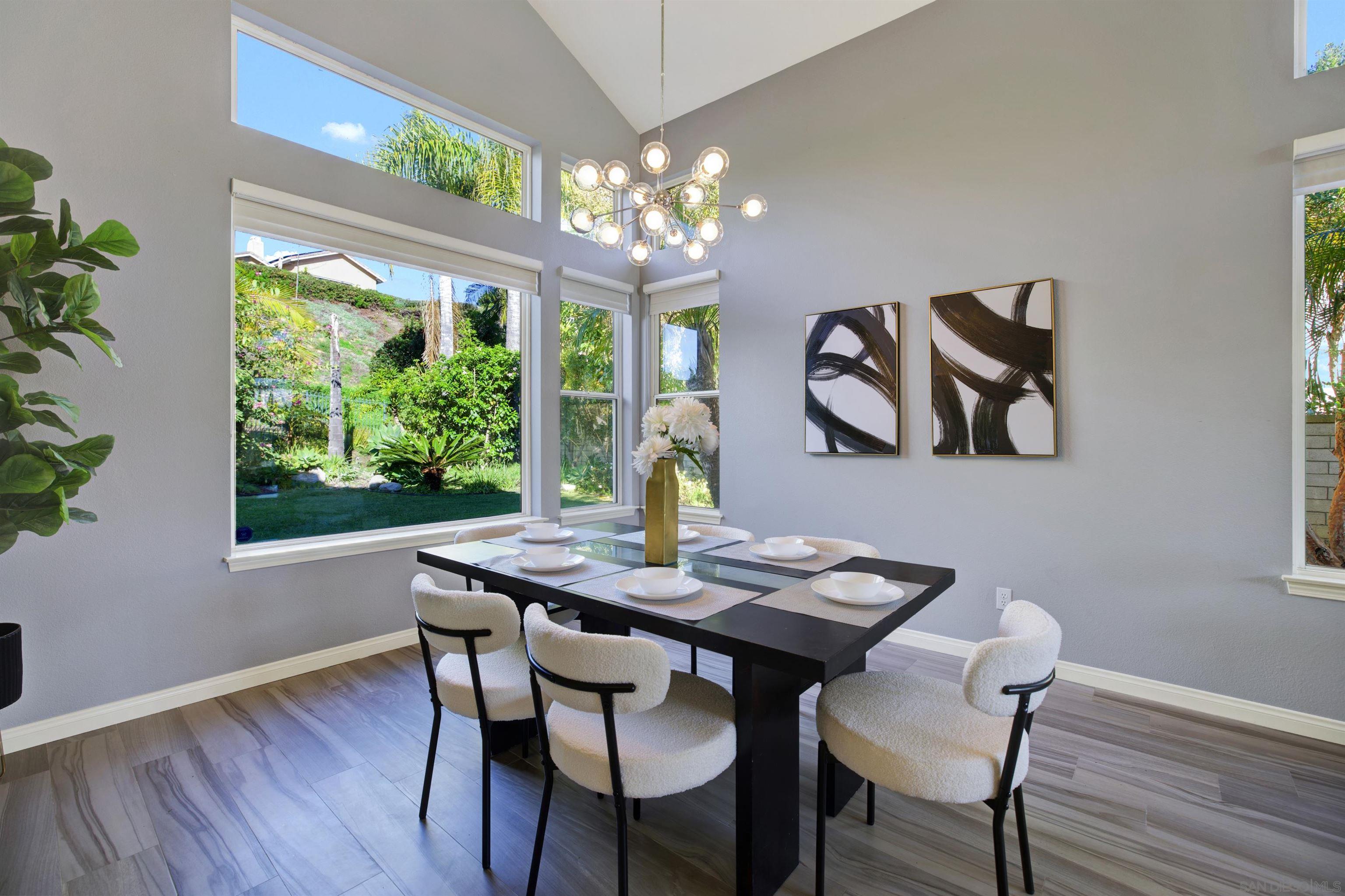 Detail Gallery Image 17 of 62 For 1010  Whimbrel Ct, Carlsbad,  CA 92011 - 4 Beds | 3 Baths