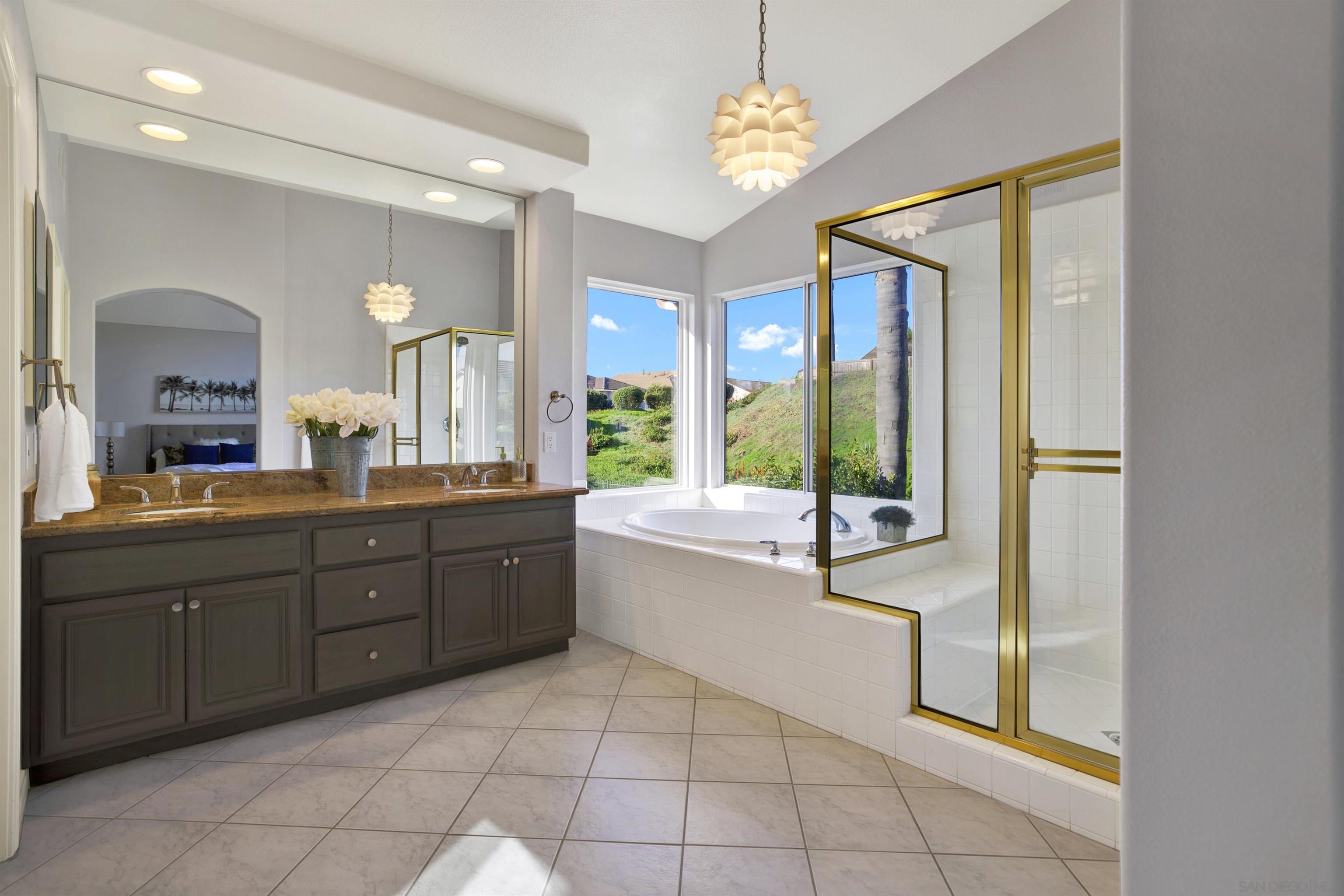 Detail Gallery Image 42 of 62 For 1010  Whimbrel Ct, Carlsbad,  CA 92011 - 4 Beds | 3 Baths