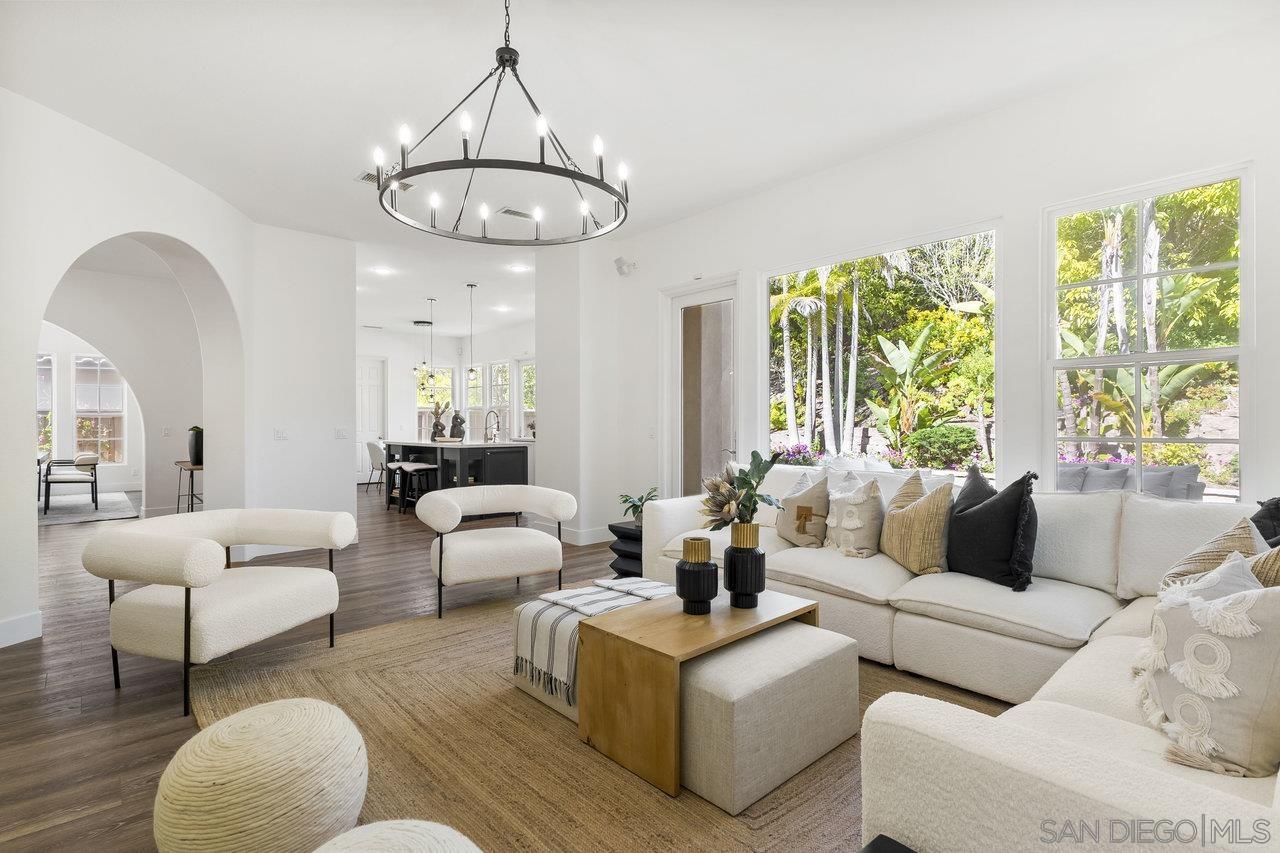 Front Image Thumbnail for SD250046247