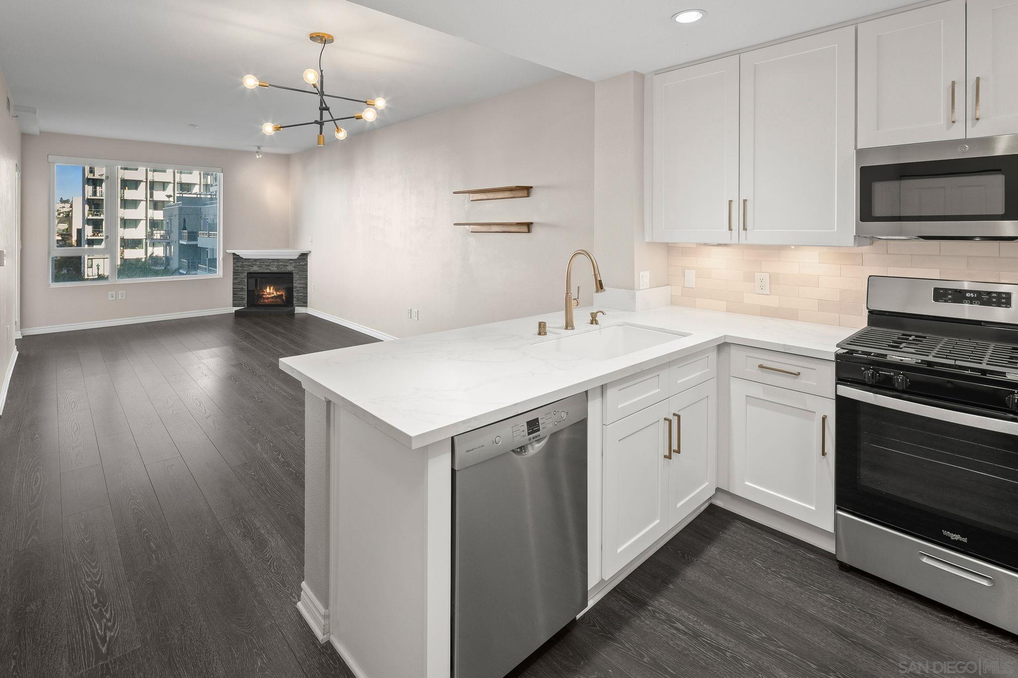 Detail Gallery Image 4 of 45 For 300 W Beech St  505, San Diego,  CA 92101 - 1 Beds | 1 Baths