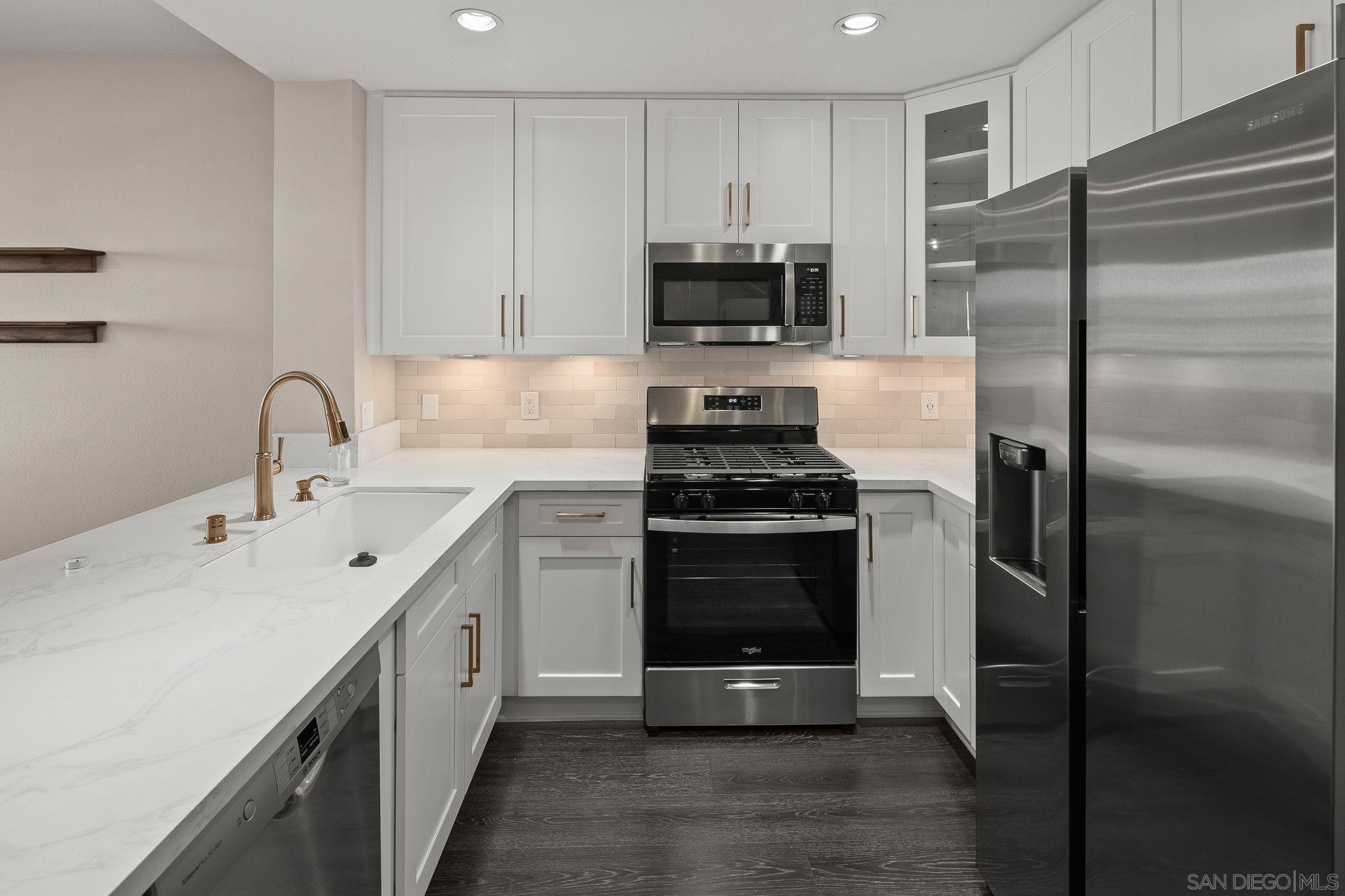 Detail Gallery Image 5 of 45 For 300 W Beech St  505, San Diego,  CA 92101 - 1 Beds | 1 Baths