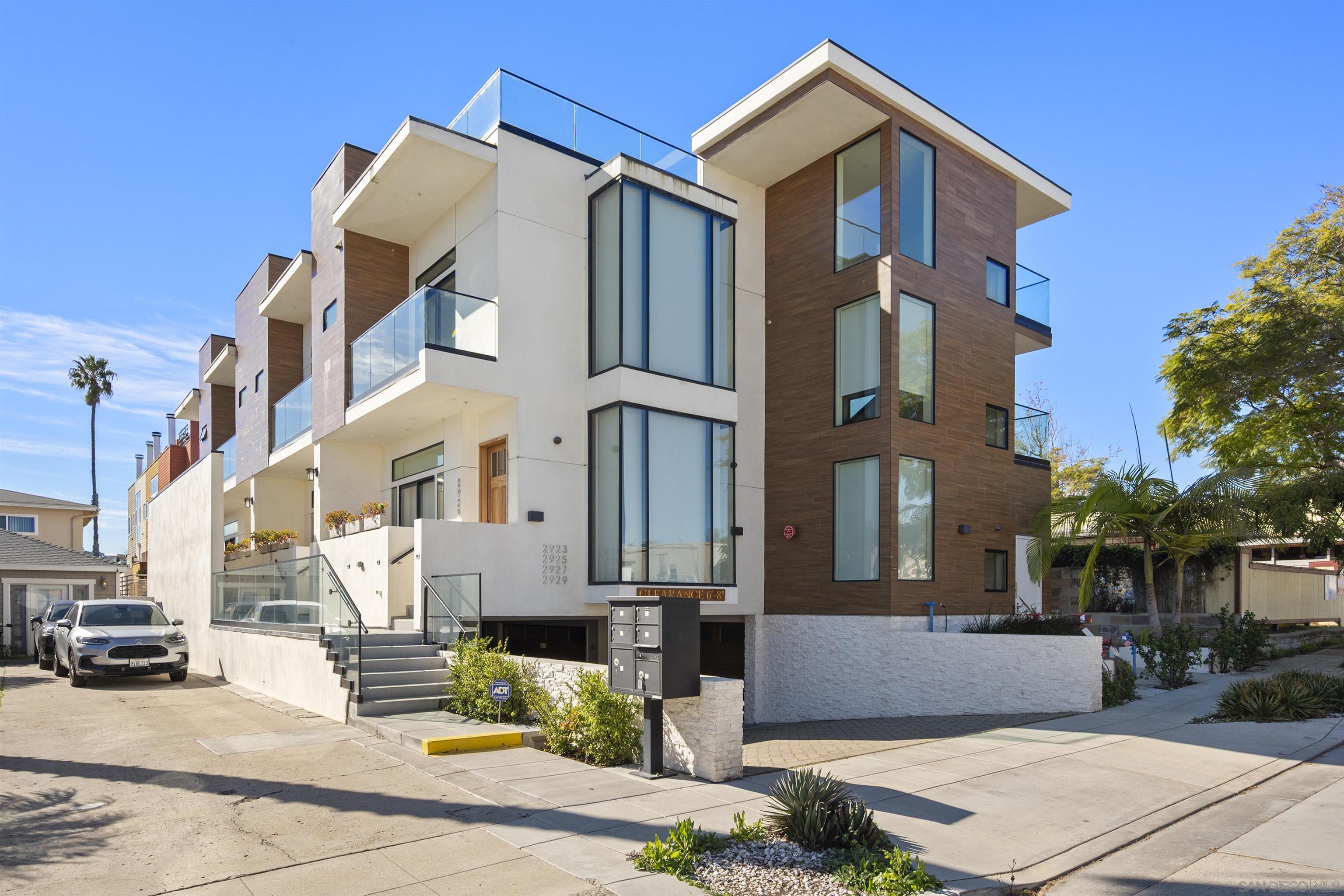 Front Image Thumbnail for SD250046253