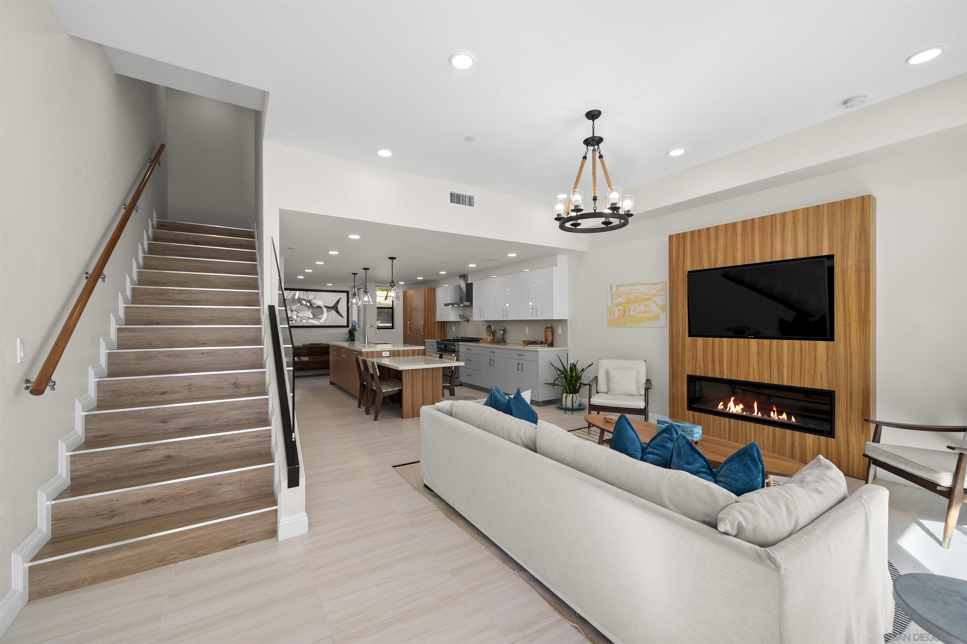 Detail Gallery Image 13 of 32 For 2925  Upshur St., San Diego,  CA 92106 - 3 Beds | 2/2 Baths