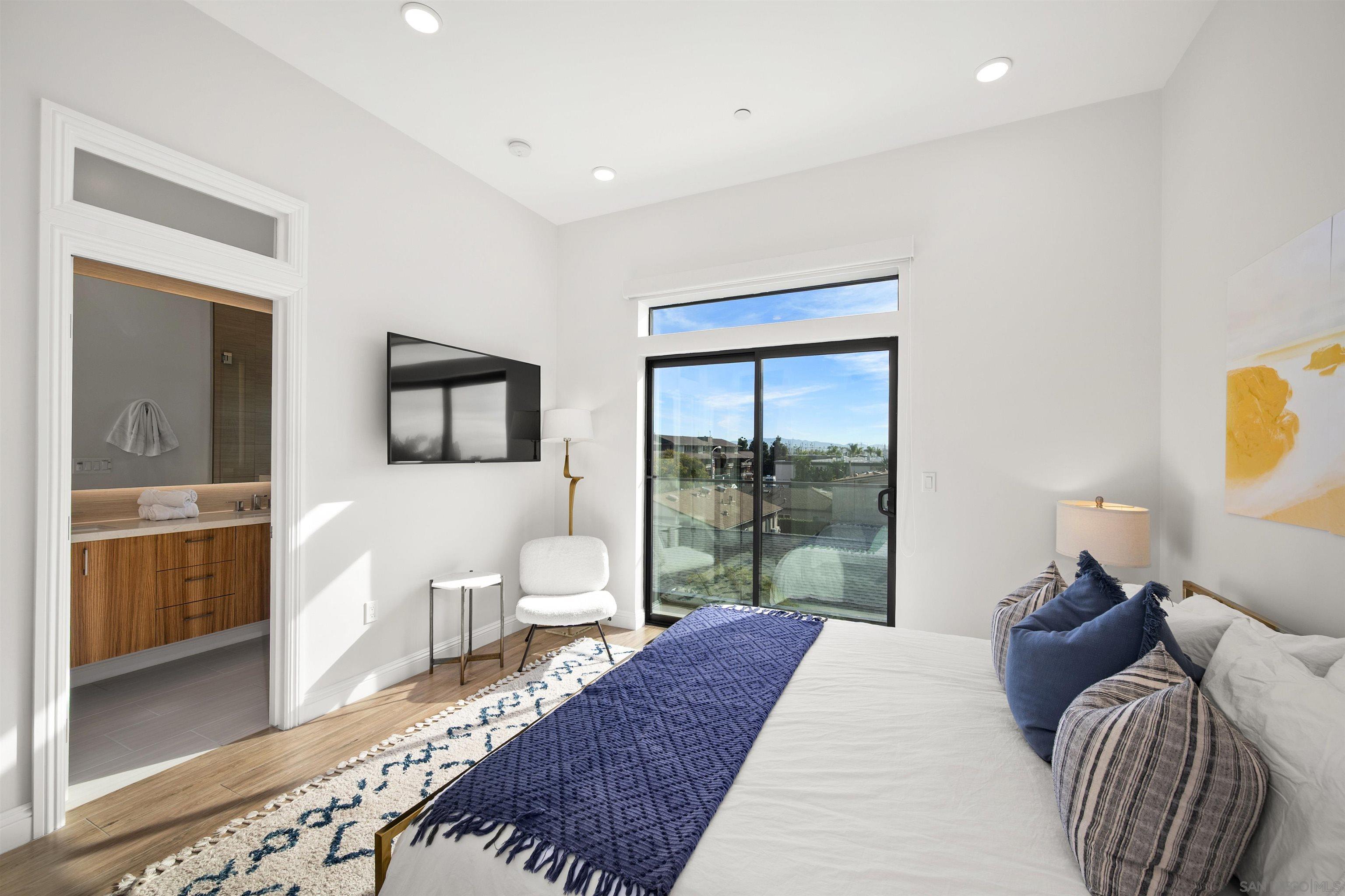 Detail Gallery Image 17 of 32 For 2925  Upshur St., San Diego,  CA 92106 - 3 Beds | 2/2 Baths